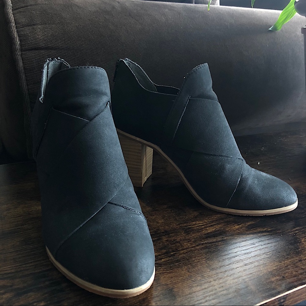 black ankle boots
